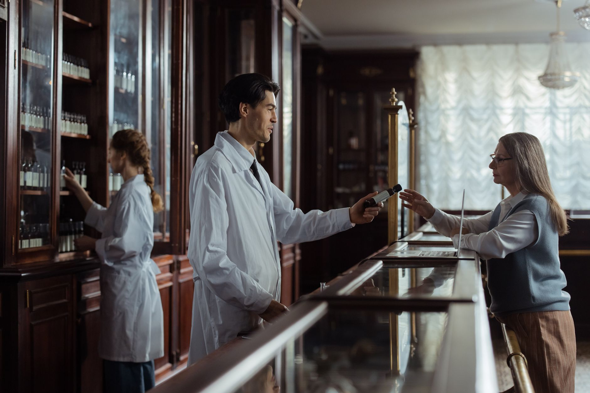 Pharmacie de garde équipe à Paris
